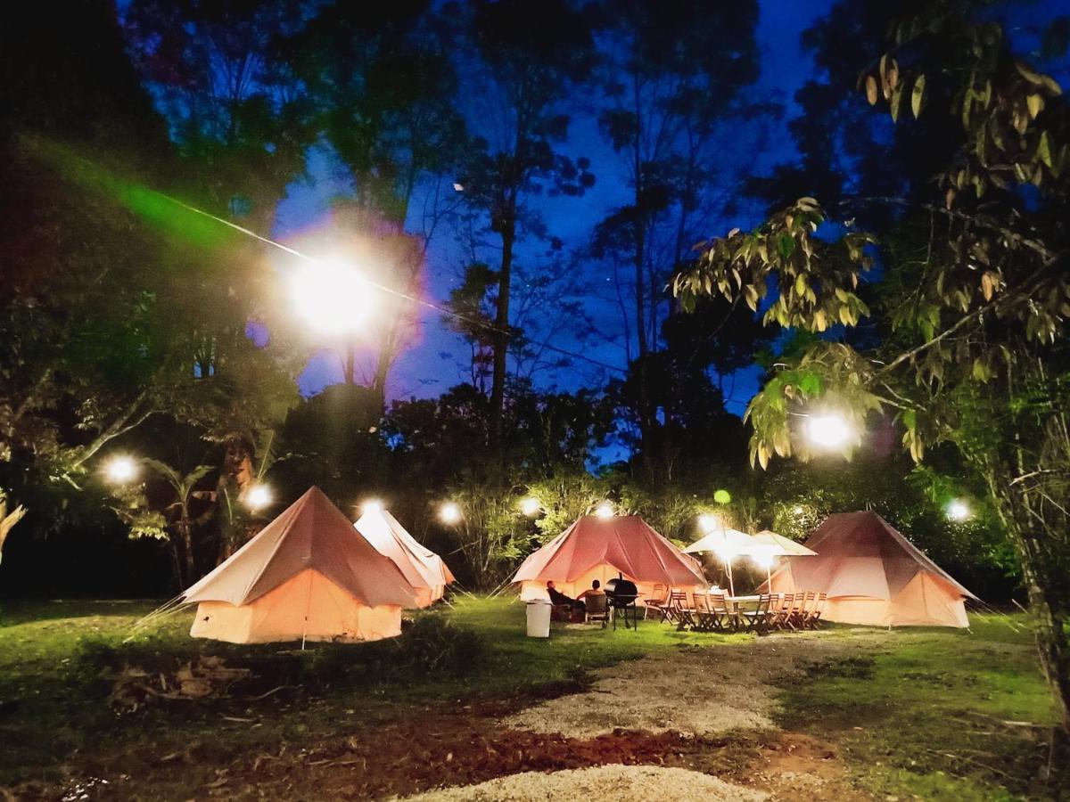 Canopy Villa Glamping Park Kampong Sum Sum 外观 照片